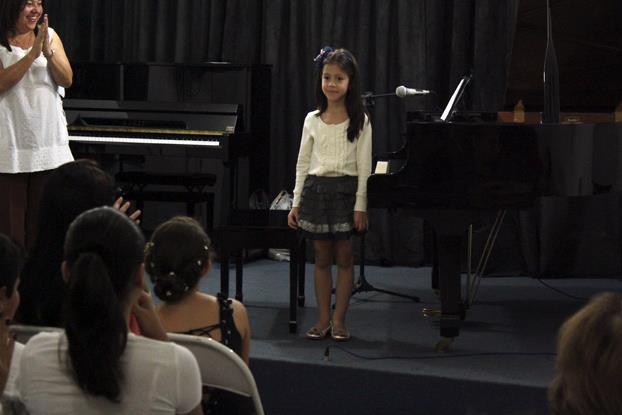 Luiza Martins Pires (Piano) - 02/69 