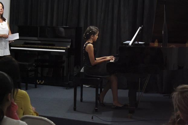 Giovanna V. de Brito (Piano) - 35/69